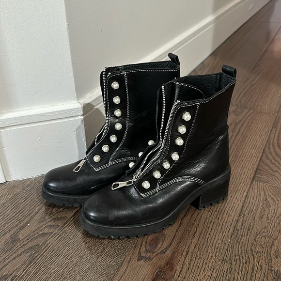 Steve Madden Pearl Zip Black Boots - Picture 1 of 5